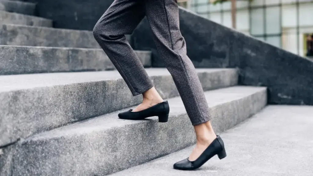 ¿Cansado tras subir escaleras? Tu cuerpo podría estar enviando señales importantes