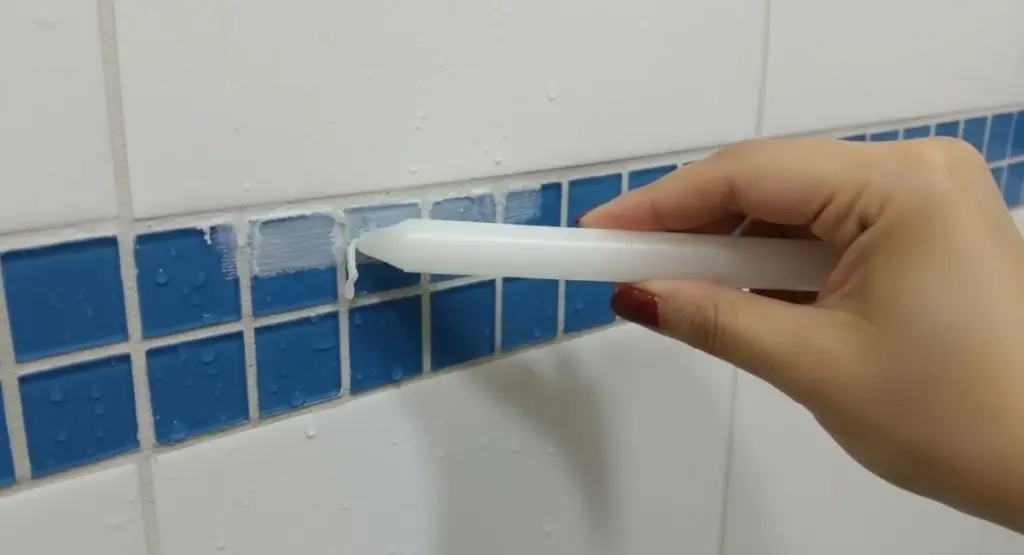 El secreto de la vela que protege tus azulejos eternamente