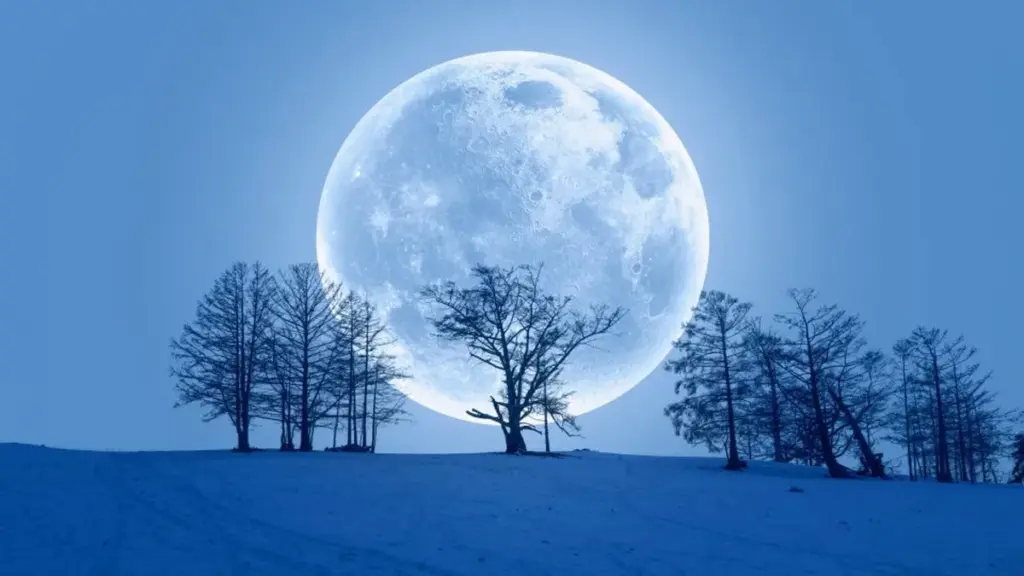 La 'Luna de Nieve' llega este domingo: 6 signos zodiacales se preparan para una transformación radical