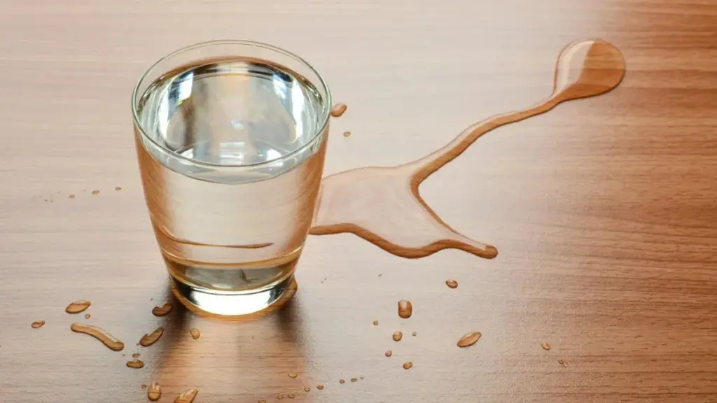 Muebles de madera impecables: 4 trucos caseros que sí funcionan (uno con mayonesa)