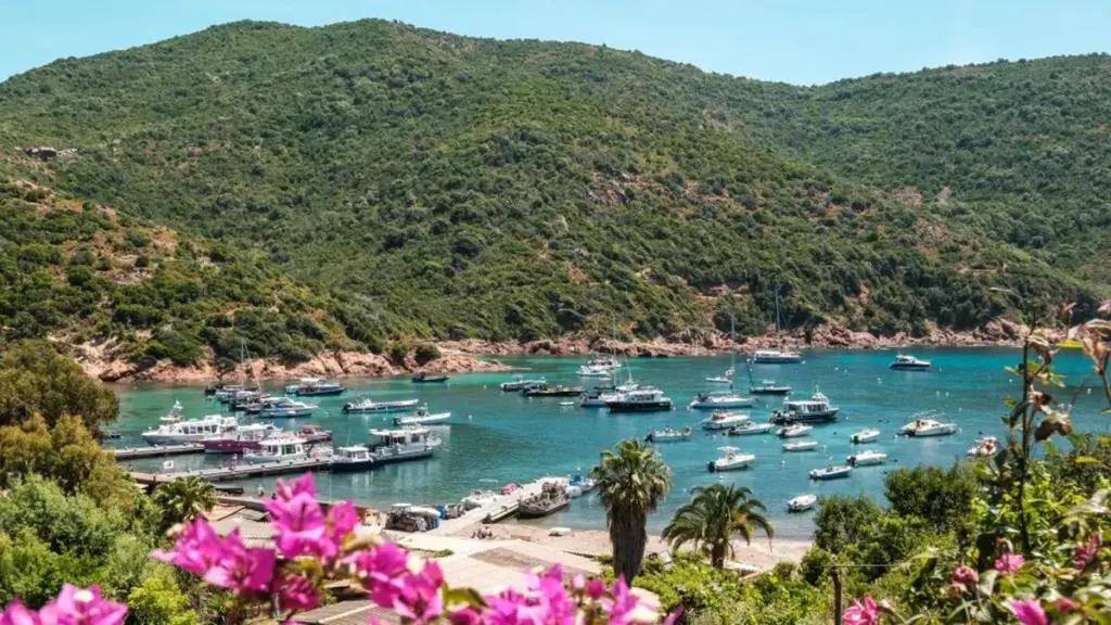 5 joyas del Mediterráneo que debes descubrir antes de que se llenen de turistas