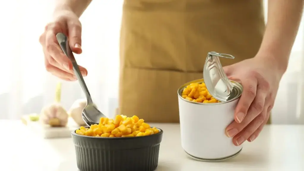 Alimentos enlatados: tus aliados inesperados para la sostenibilidad (y un riesgo que debes conocer)