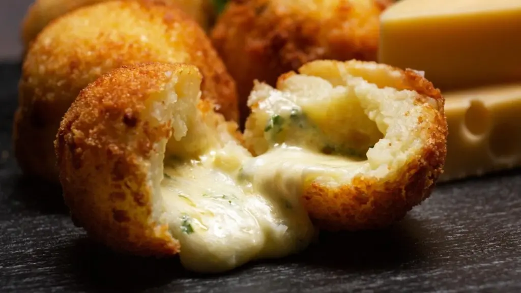 Bolas de queso: La receta infalible con solo 2 ingredientes que está lista en 15 minutos