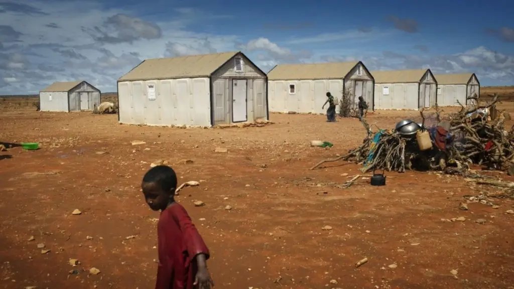 Casas modulares que resisten a inundaciones y fuego: 90 mil familias ya reconstruyen sus vidas
