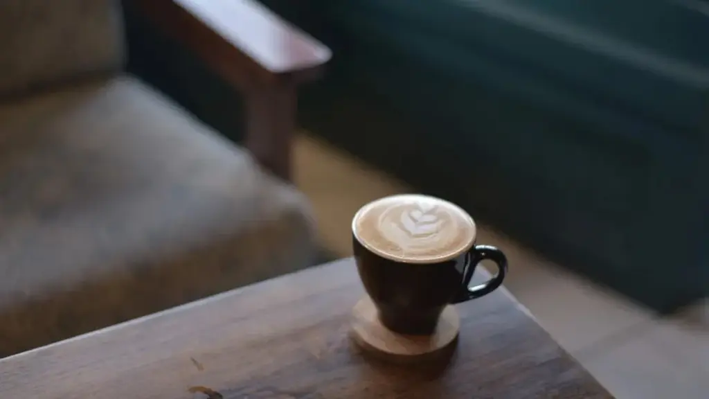 Deja el café: los 4 sorprendentes beneficios que notarás en tu cuerpo (y cómo hacerlo sin morir en el intento)