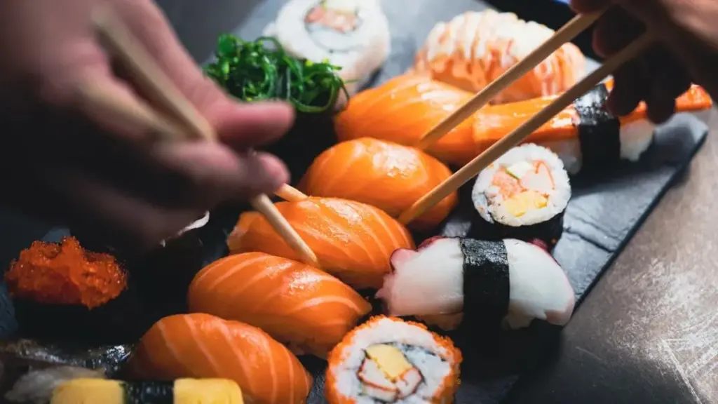 El menú de sushi revela su secreto: si falta esto, es hora de buscar otro lugar