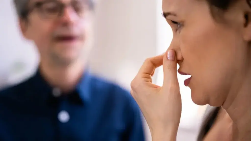 ¿Por qué tu aliento huele mal? Cambia estas 3 rutinas (terribles) ahora mismo