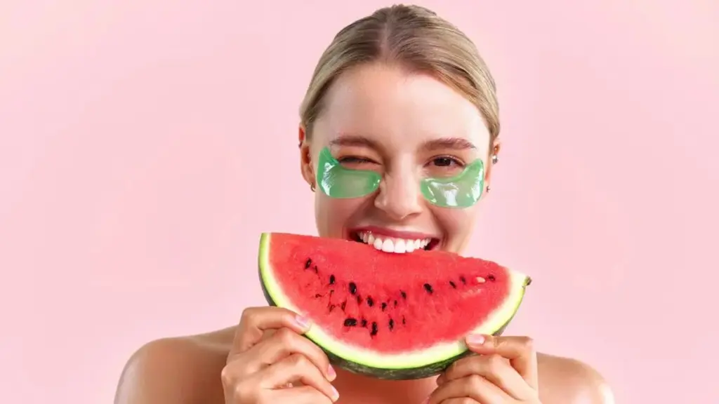 Adiós, ojeras y arrugas: los remedios caseros de las abuelas que sí funcionan