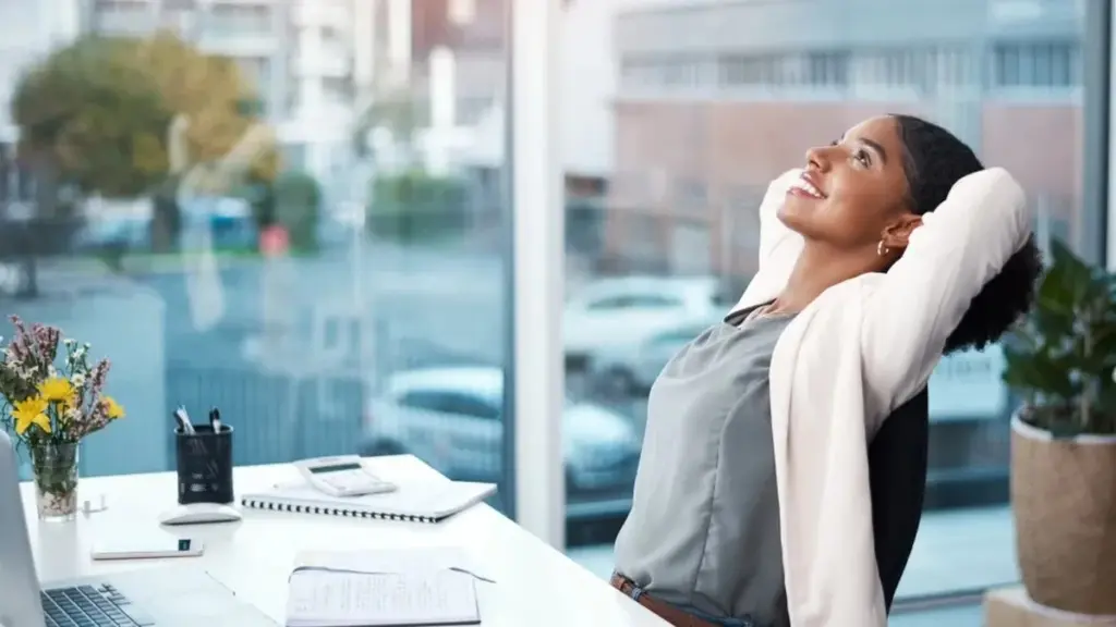 Desconecta para vivir mejor: el simple truco que reduce el estrés y aumenta la felicidad