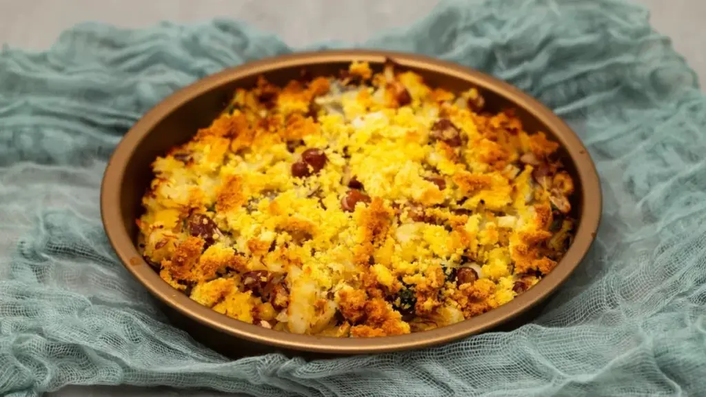 El secreto de la abuela Cátia para un bacalao con broa y espinacas que calma el alma