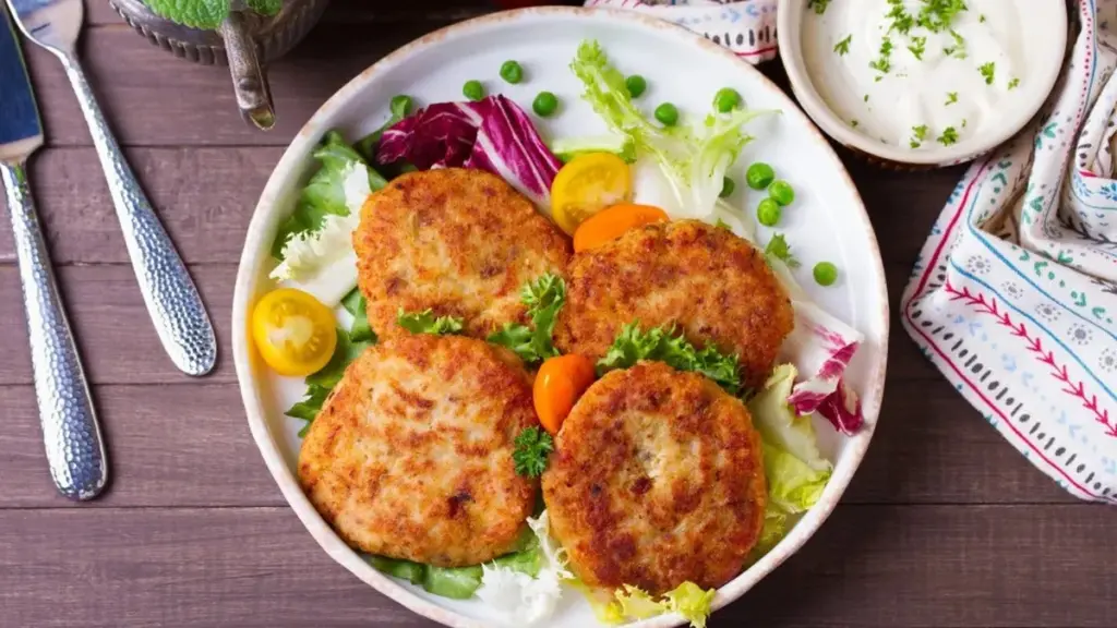 Patiniscas de pescada: la receta saludable y económica de la nutricionista